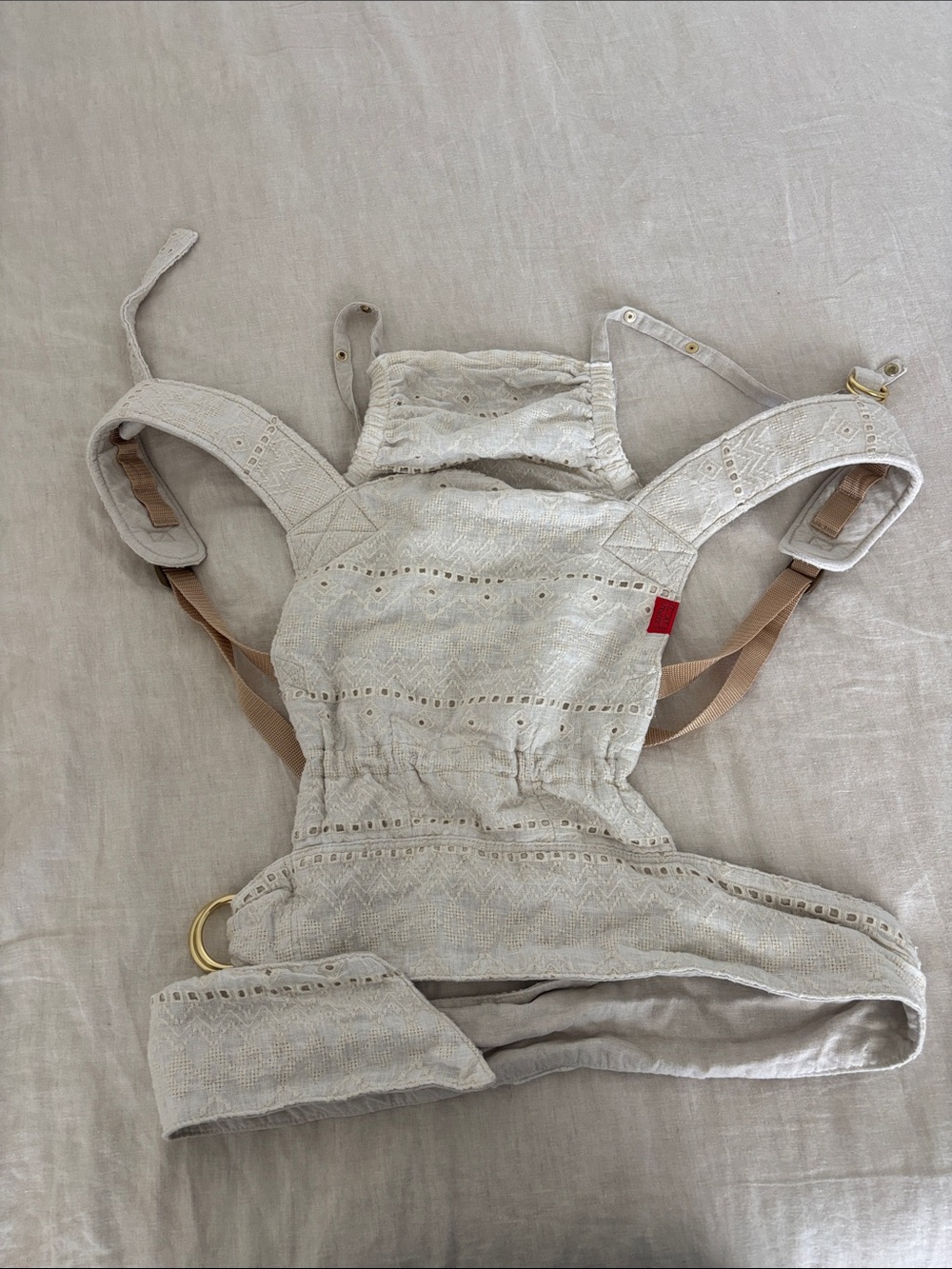 Ivory Eyelet Scout - Picture 1 of 3